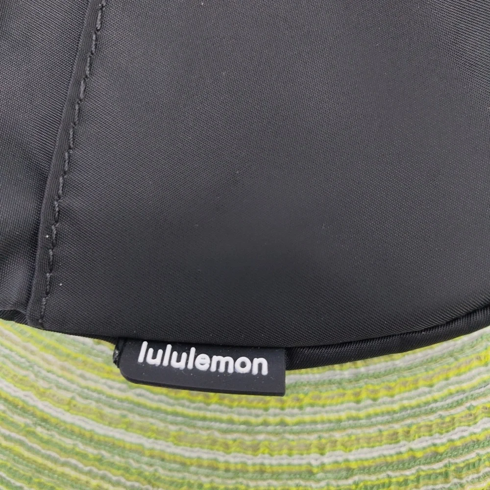 lululemon athletica All Night Festival Bag 2L • Black/Gold • New
